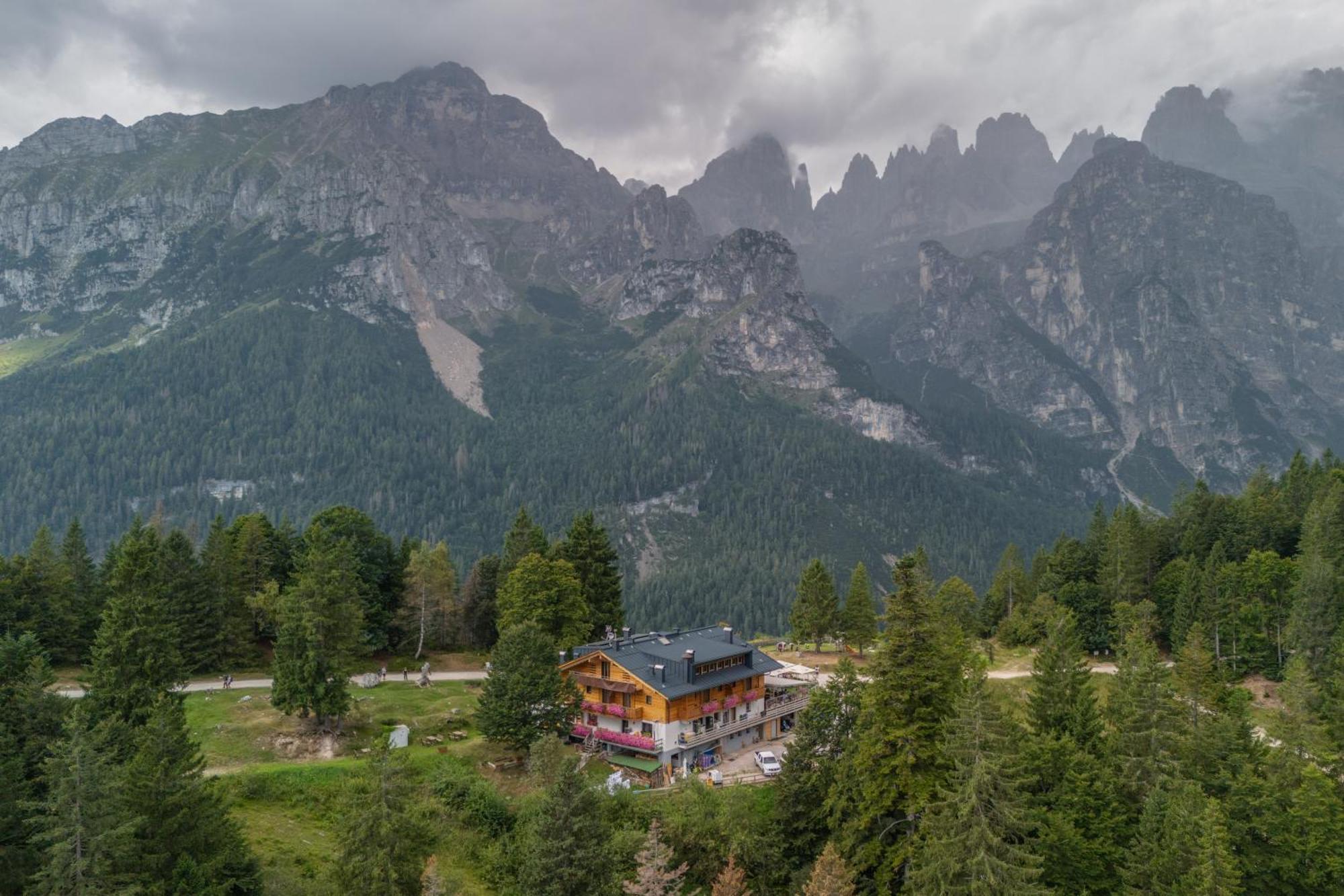 Rifugio La Montanara Villa Molveno Eksteriør billede