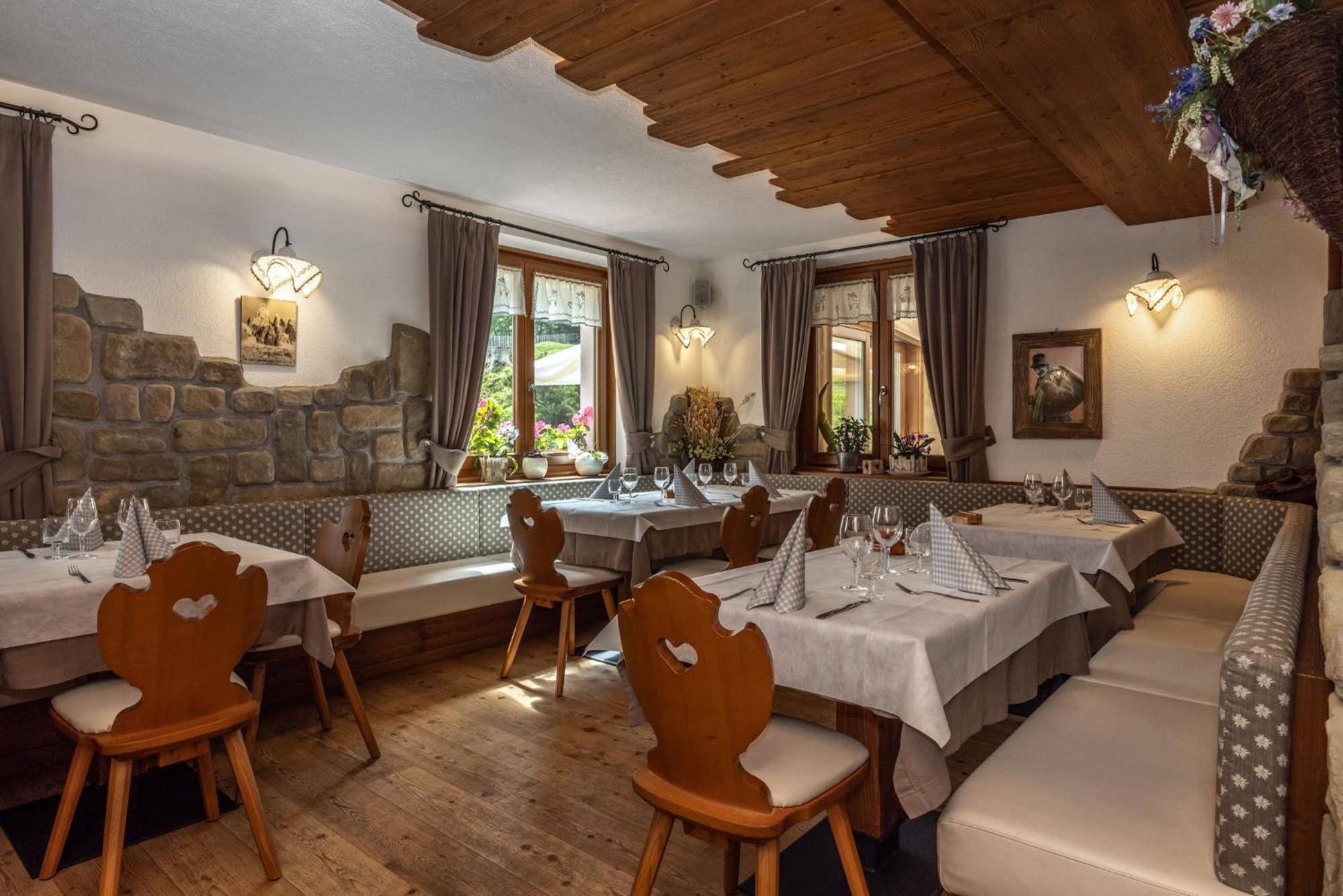 Rifugio La Montanara Villa Molveno Eksteriør billede